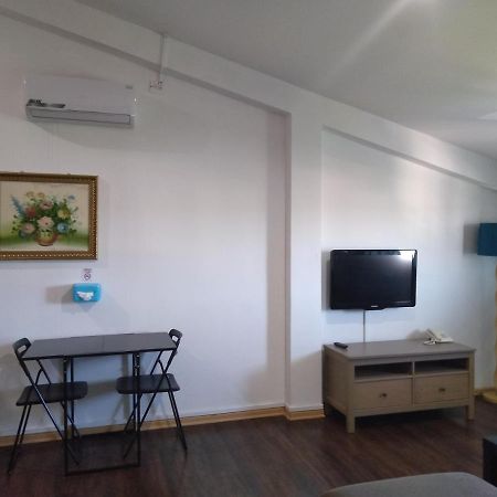 Ginasuite Kompleks27 Hotel Бандар Сери Бегаван Екстериор снимка