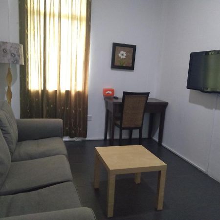 Ginasuite Kompleks27 Hotel Бандар Сери Бегаван Екстериор снимка