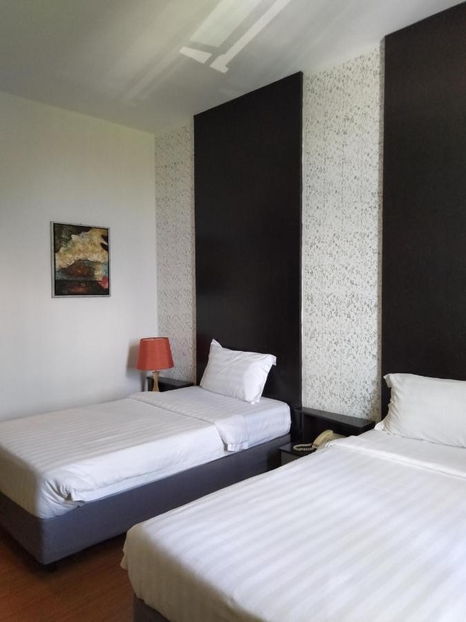 Ginasuite Kompleks27 Hotel Бандар Сери Бегаван Екстериор снимка