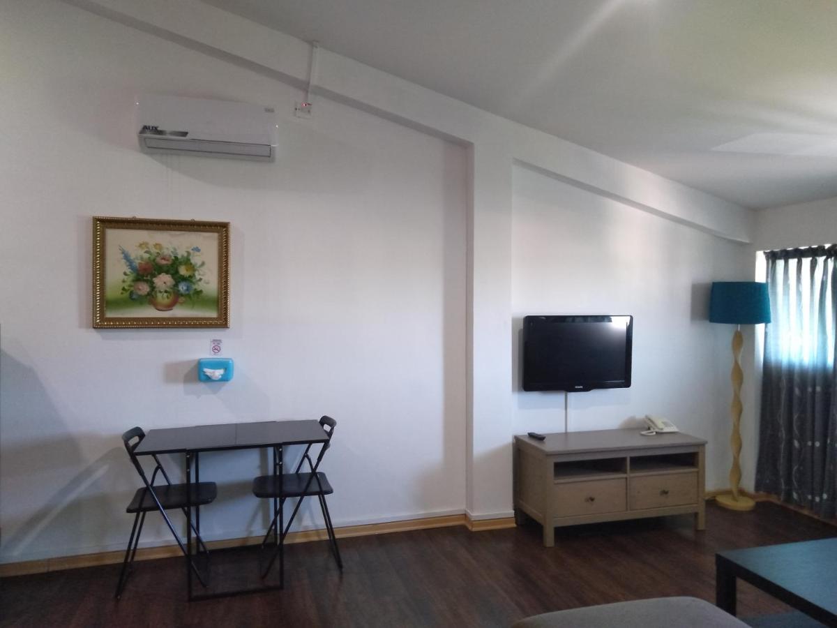 Ginasuite Kompleks27 Hotel Бандар Сери Бегаван Екстериор снимка
