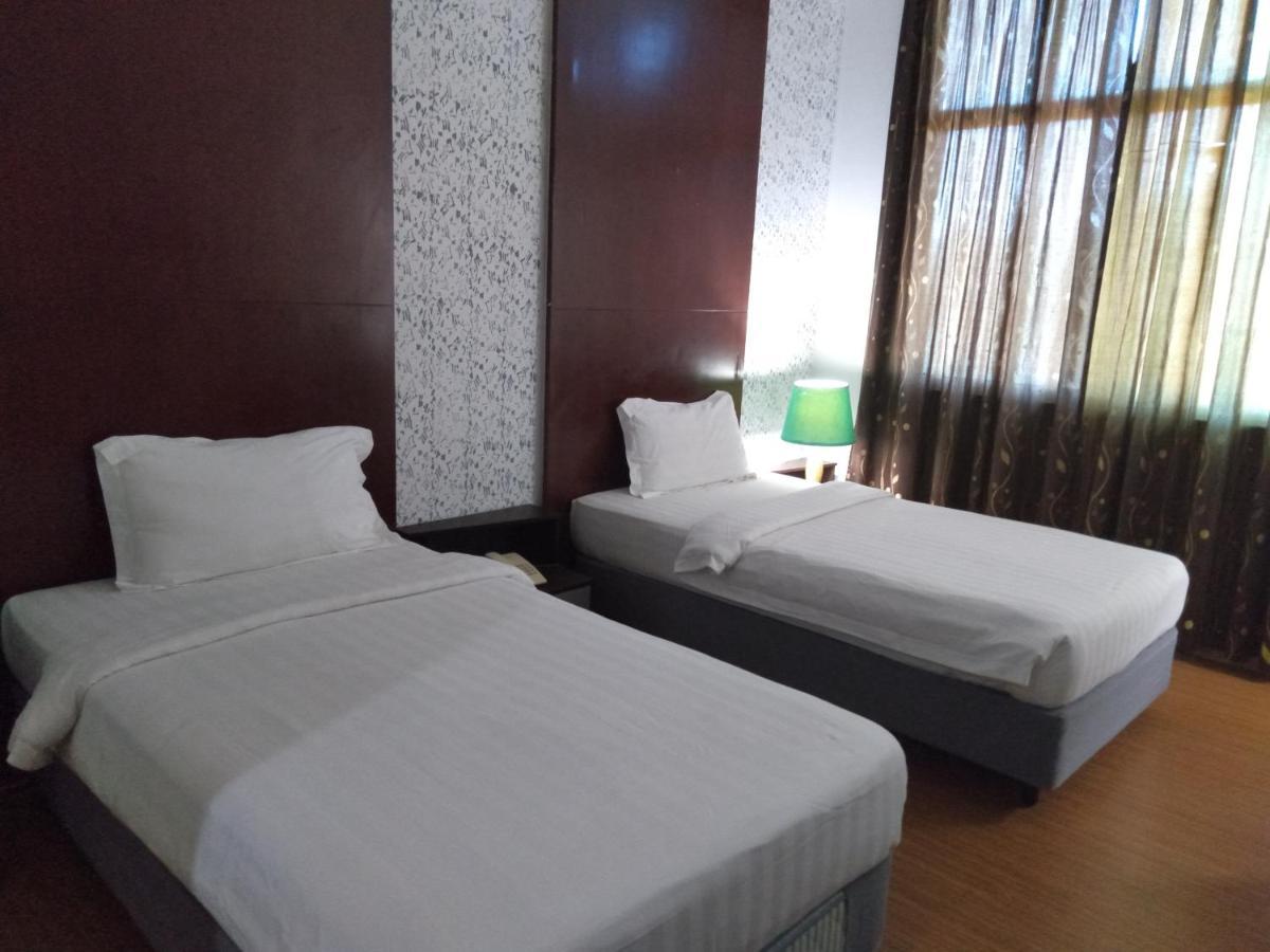 Ginasuite Kompleks27 Hotel Бандар Сери Бегаван Екстериор снимка