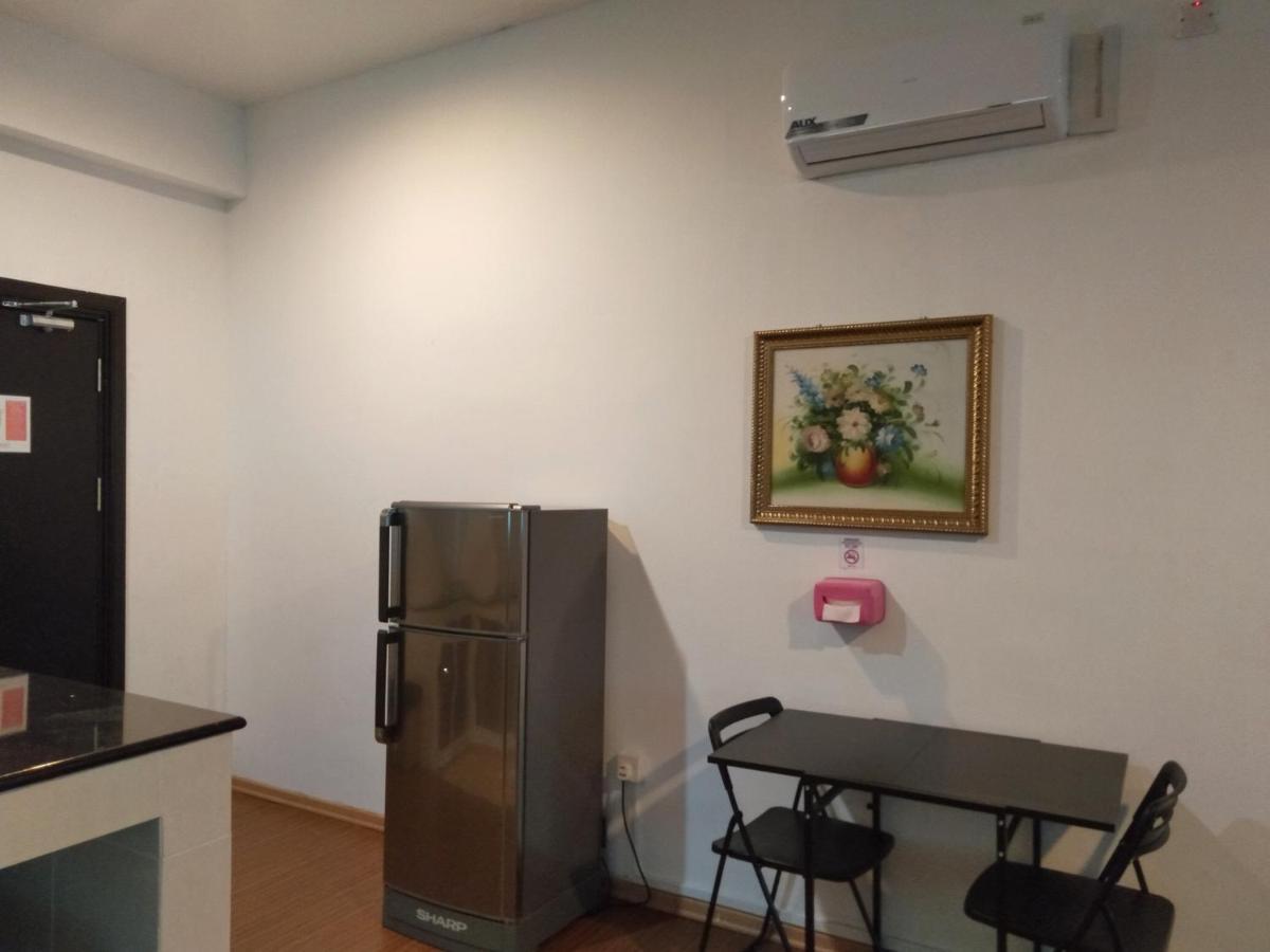 Ginasuite Kompleks27 Hotel Бандар Сери Бегаван Екстериор снимка