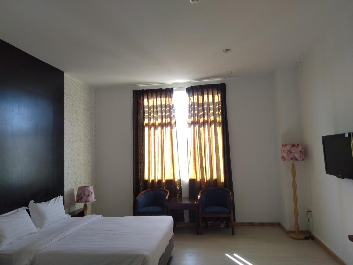 Ginasuite Kompleks27 Hotel Бандар Сери Бегаван Екстериор снимка