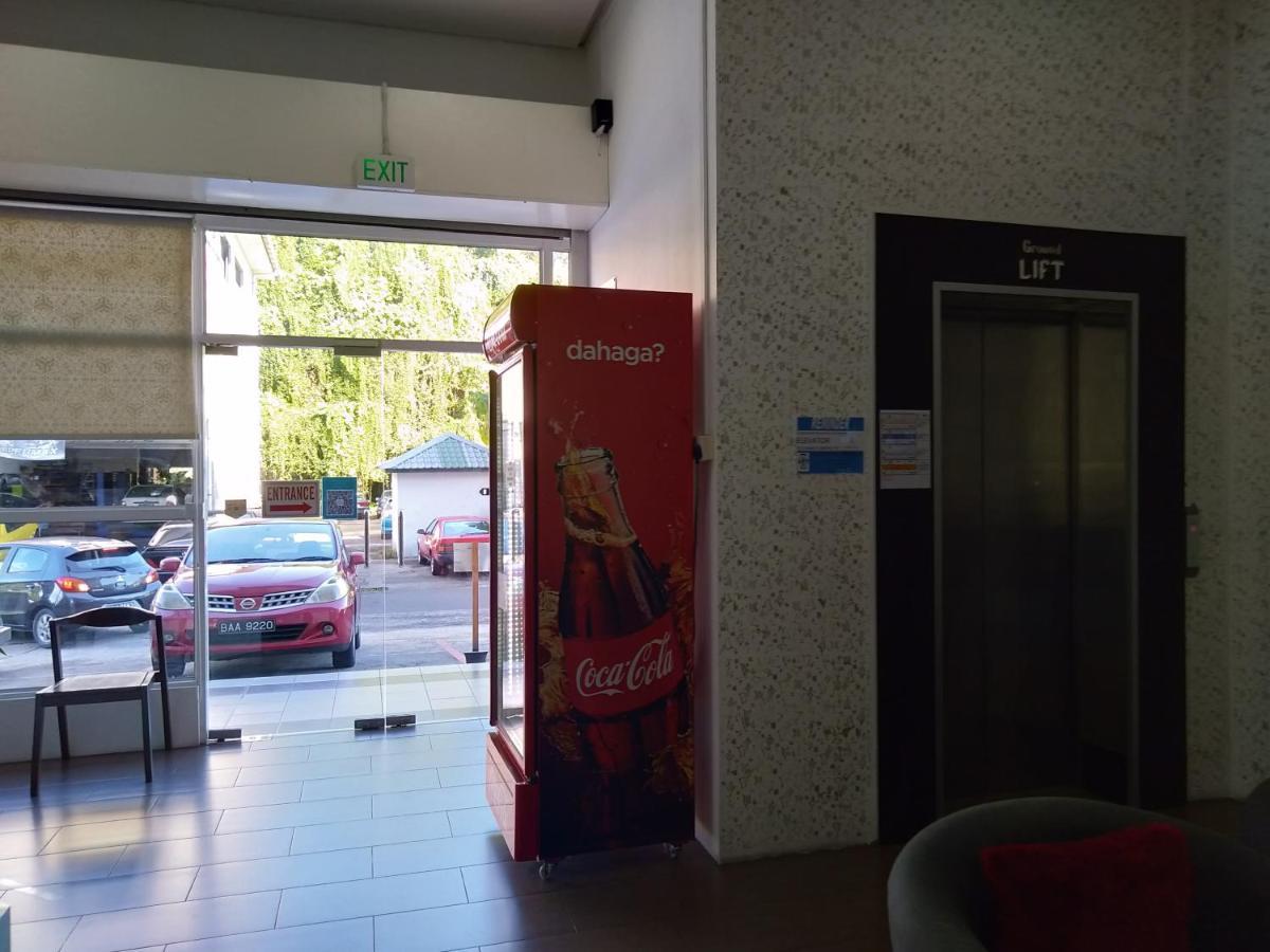 Ginasuite Kompleks27 Hotel Бандар Сери Бегаван Екстериор снимка