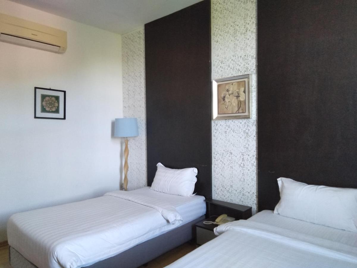 Ginasuite Kompleks27 Hotel Бандар Сери Бегаван Екстериор снимка