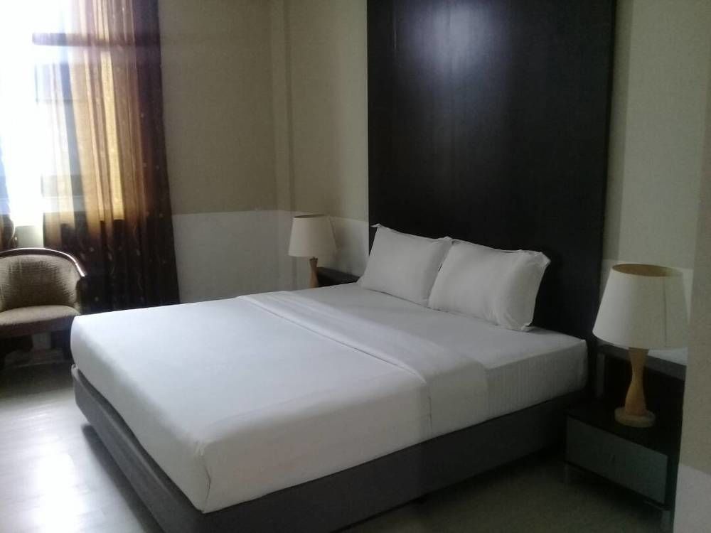 Ginasuite Kompleks27 Hotel Бандар Сери Бегаван Екстериор снимка