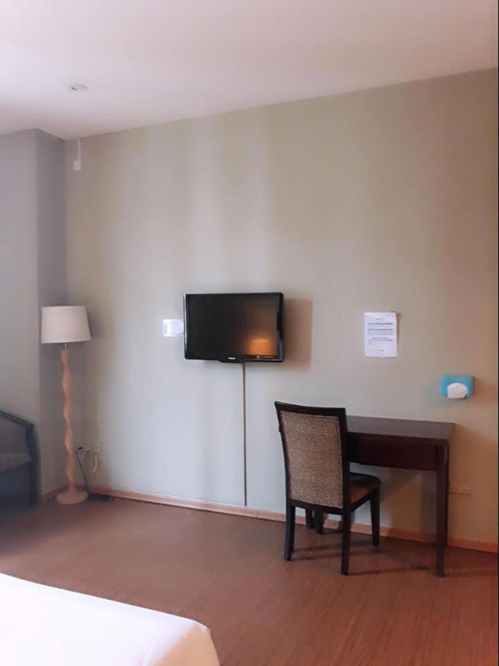 Ginasuite Kompleks27 Hotel Бандар Сери Бегаван Екстериор снимка