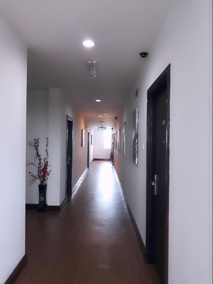 Ginasuite Kompleks27 Hotel Бандар Сери Бегаван Екстериор снимка