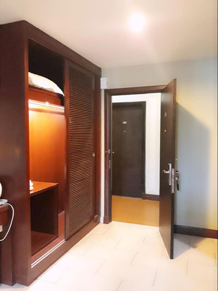 Ginasuite Kompleks27 Hotel Бандар Сери Бегаван Екстериор снимка