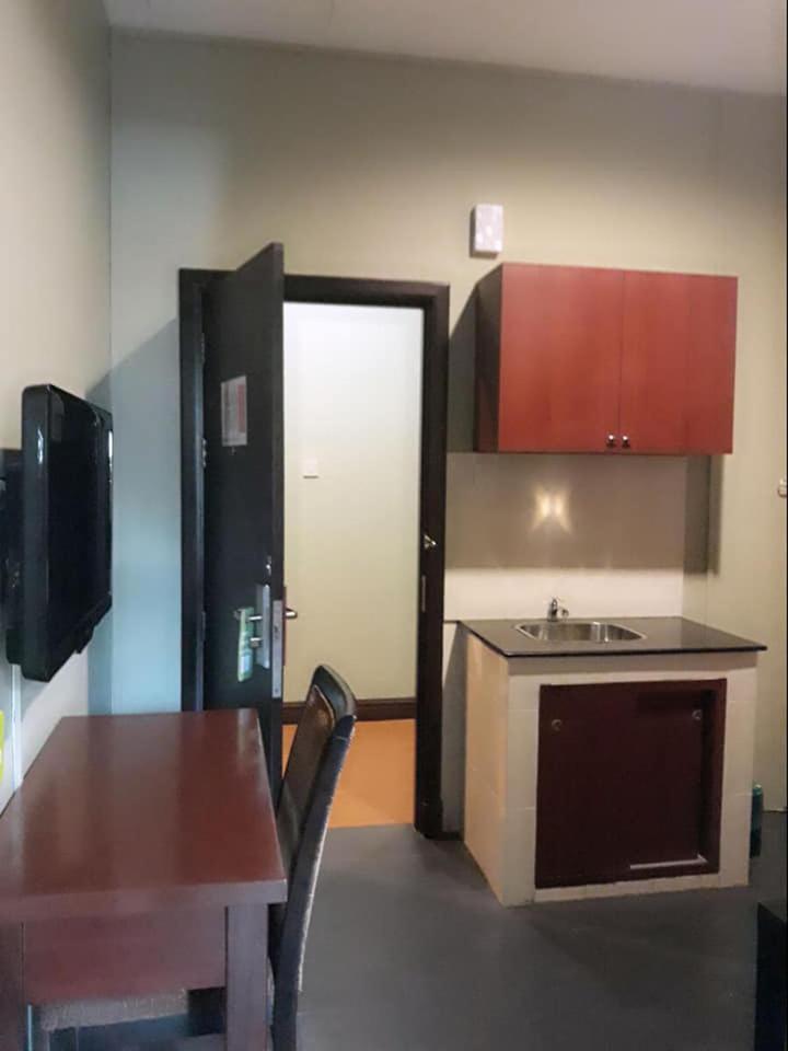 Ginasuite Kompleks27 Hotel Бандар Сери Бегаван Екстериор снимка