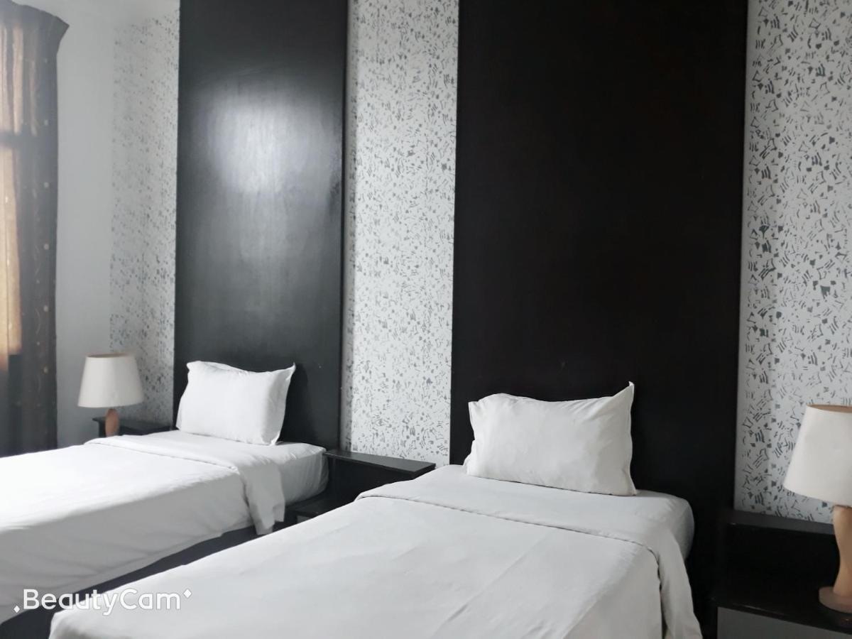 Ginasuite Kompleks27 Hotel Бандар Сери Бегаван Екстериор снимка
