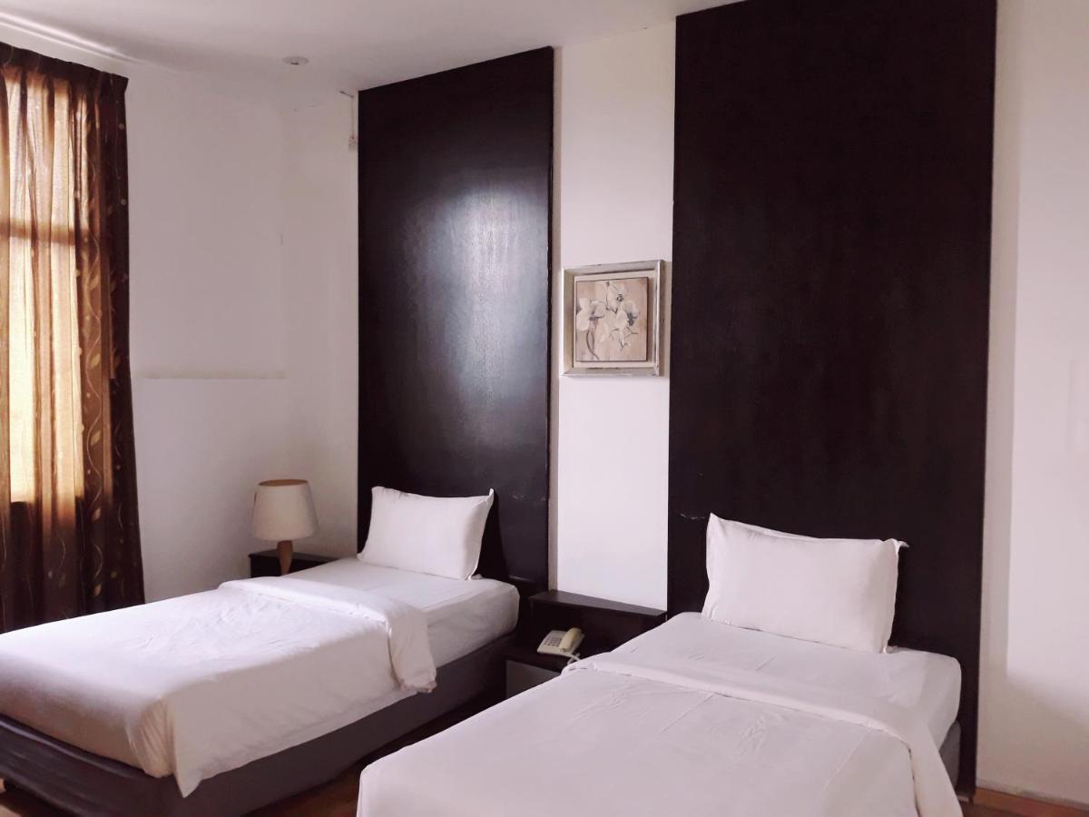 Ginasuite Kompleks27 Hotel Бандар Сери Бегаван Екстериор снимка